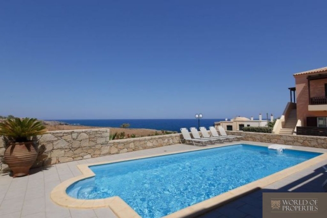 web_swimming pool-09cb5463.jpg
